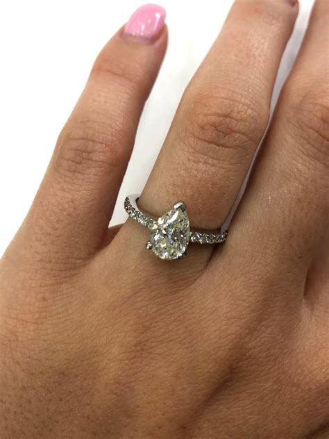 single stone engagement ring